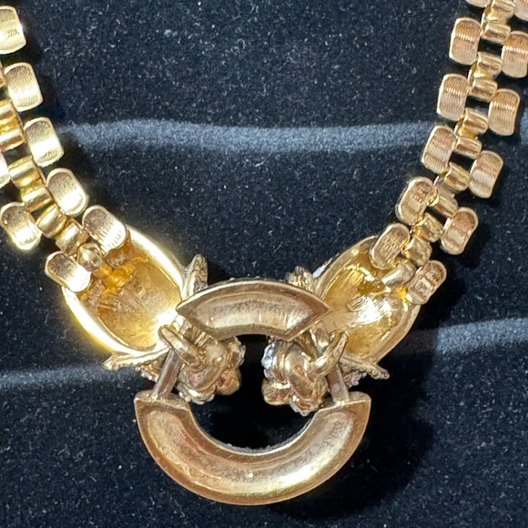 SOLD! Gold Tone Twin Panther Head 18” Necklace 18” - Picture 4 of 6